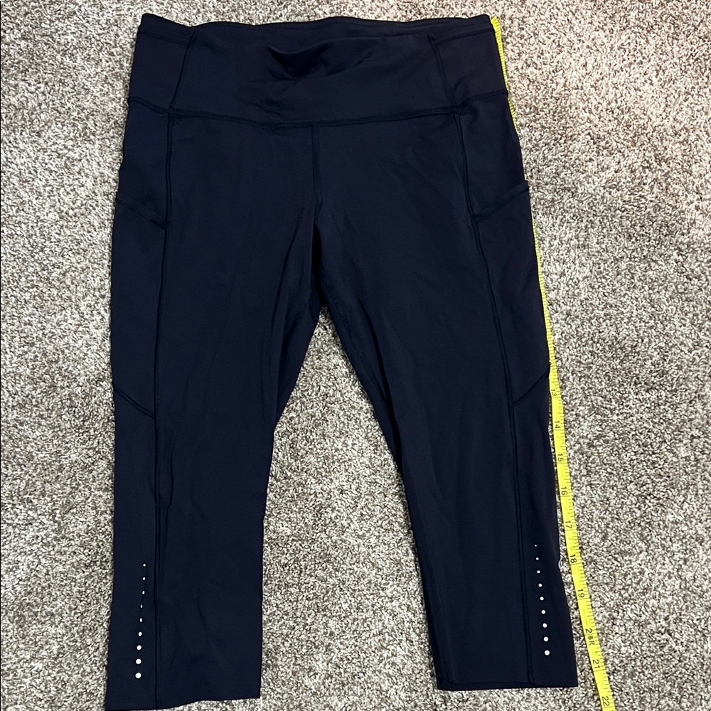 Lululemon dark blue Cropped Leggings with Side Detail